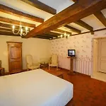 Logis Restaurant Manoir De L'acherie 2*
