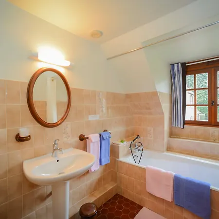 Logis Restaurant Manoir De L'acherie 호텔