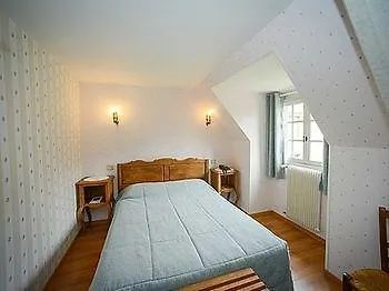 Logis Restaurant Manoir De L'acherie מלון Sainte-Cécile