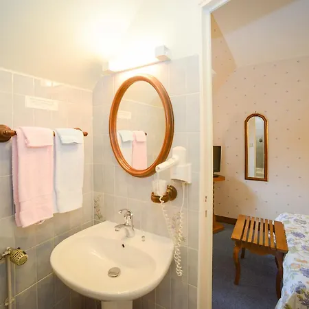 Manoir De L'acherie 2*