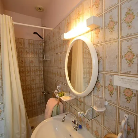 Logis Restaurant Manoir De L'acherie