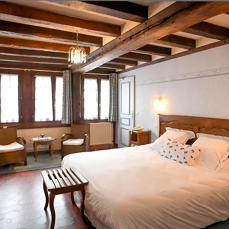 Logis Restaurant Manoir De L'acherie Hotel 2*