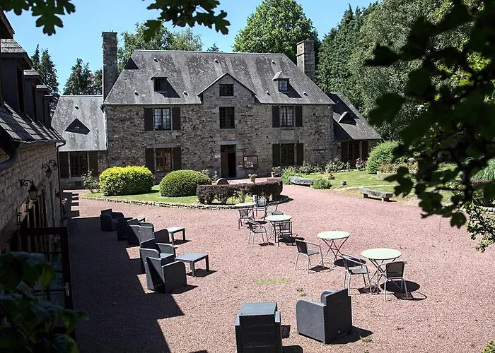 Logis Restaurant Manoir De L'acherie 2*