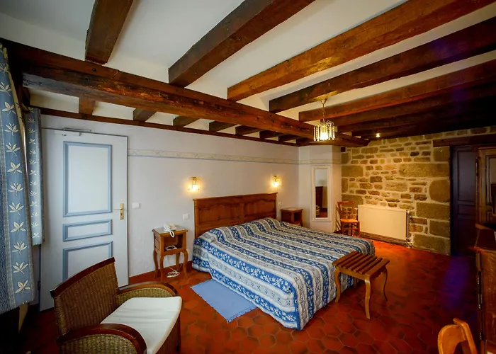 Logis Restaurant Manoir De L'acherie 2*