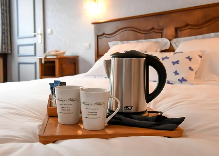 Logis Restaurant Manoir De L'acherie 2*