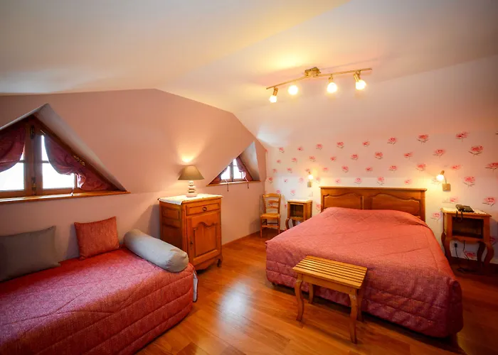 Hotel Logis Restaurant Manoir De L'acherie 2*