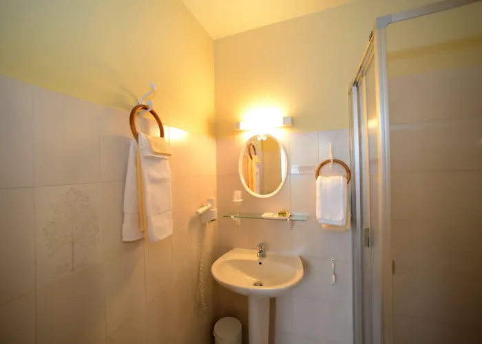 Szálloda Logis Restaurant Manoir De L'acherie Sainte-Cécile