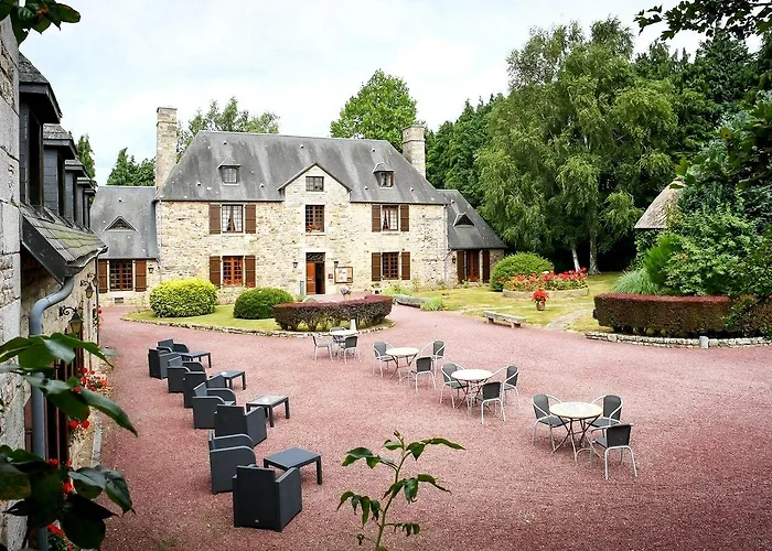 Hotel Logis Restaurant Manoir De L'acherie Sainte-Cécile