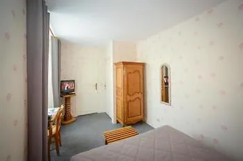 Logis Restaurant Manoir De L'acherie Sainte-Cécile