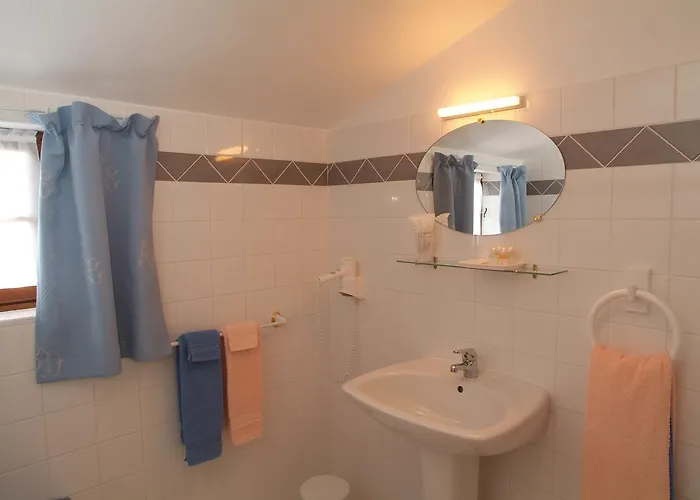 Logis Restaurant Manoir De L'acherie 2* Sainte-Cécile