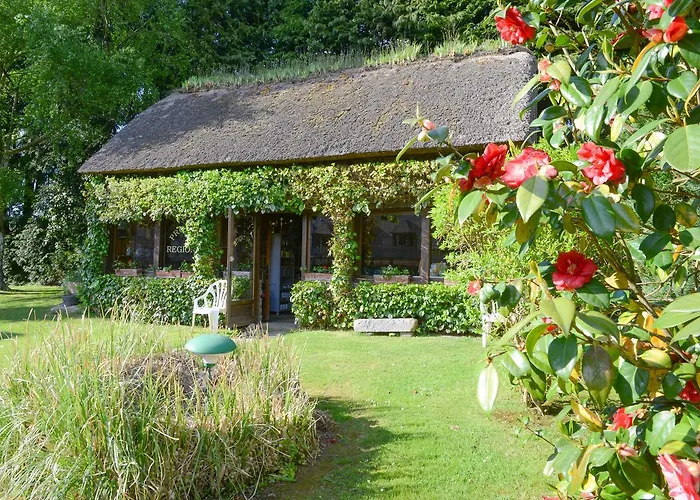 Logis Restaurant Manoir De L'acherie 2*