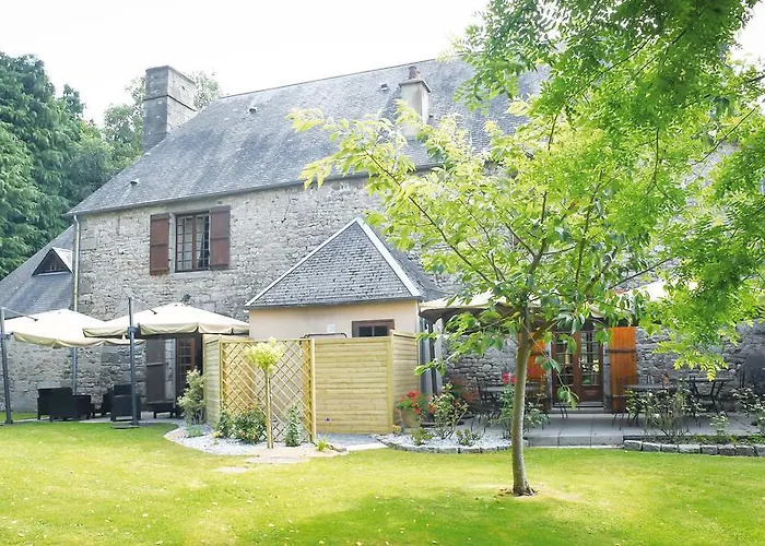 Hotel Logis Restaurant Manoir De L'acherie 2*