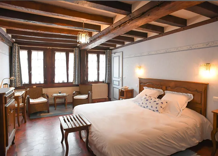 Logis Restaurant Manoir De L'acherie Hotel 2*