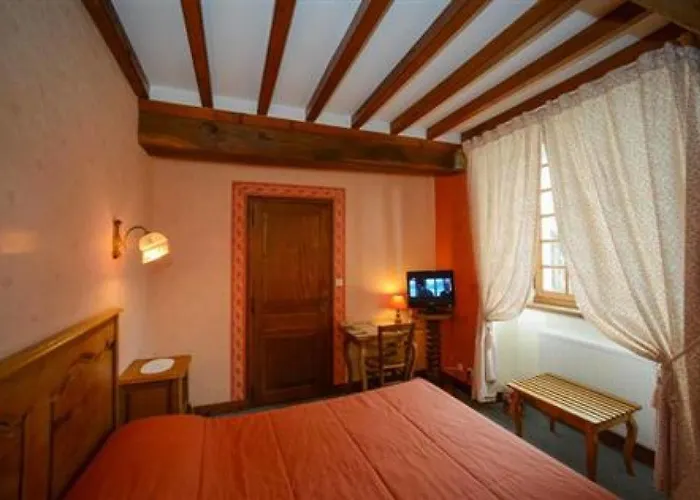 Hotel Logis Restaurant Manoir De L'acherie 2*